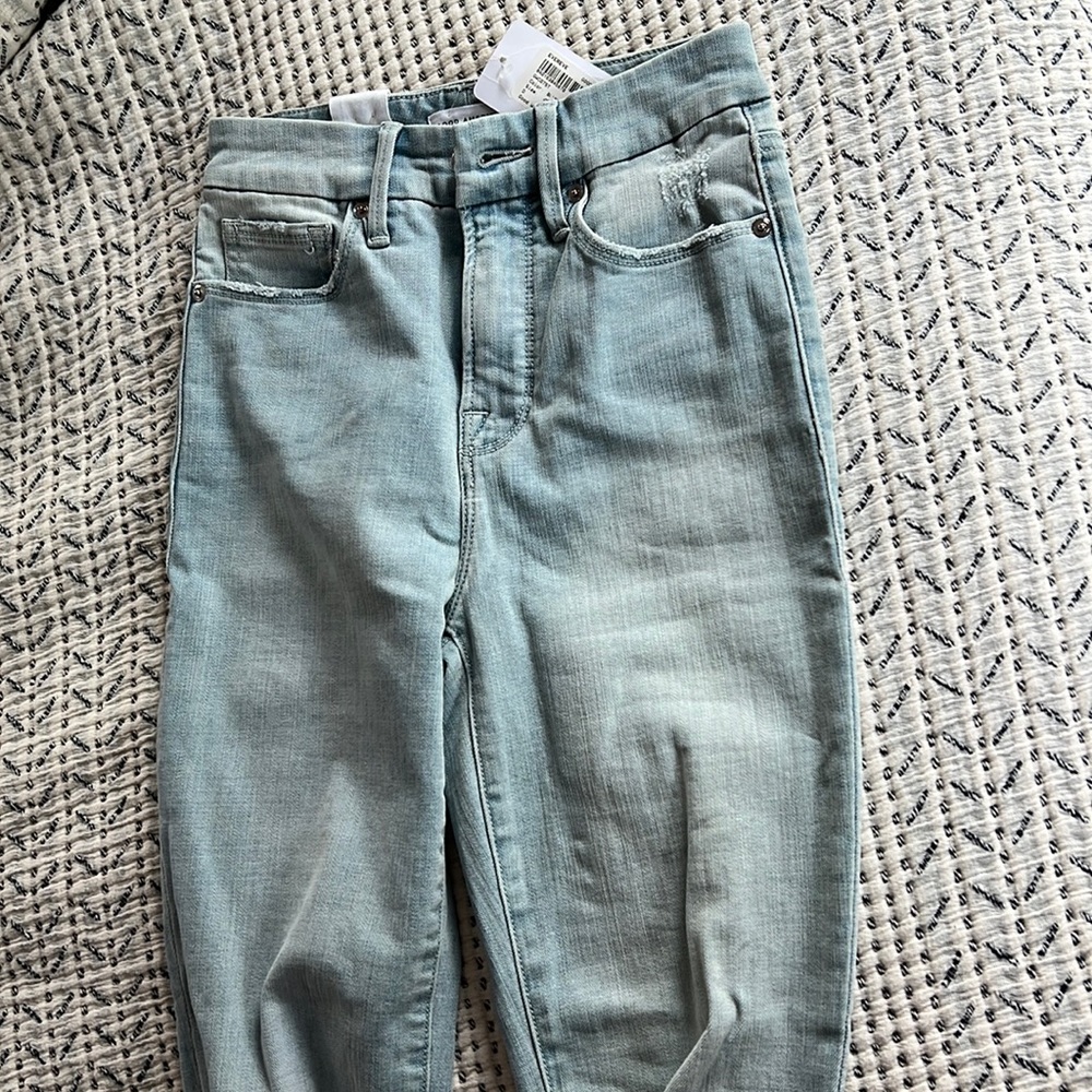 Good American - Good Waist Crop Jeans!! *Brand New* with tags, never worn!!